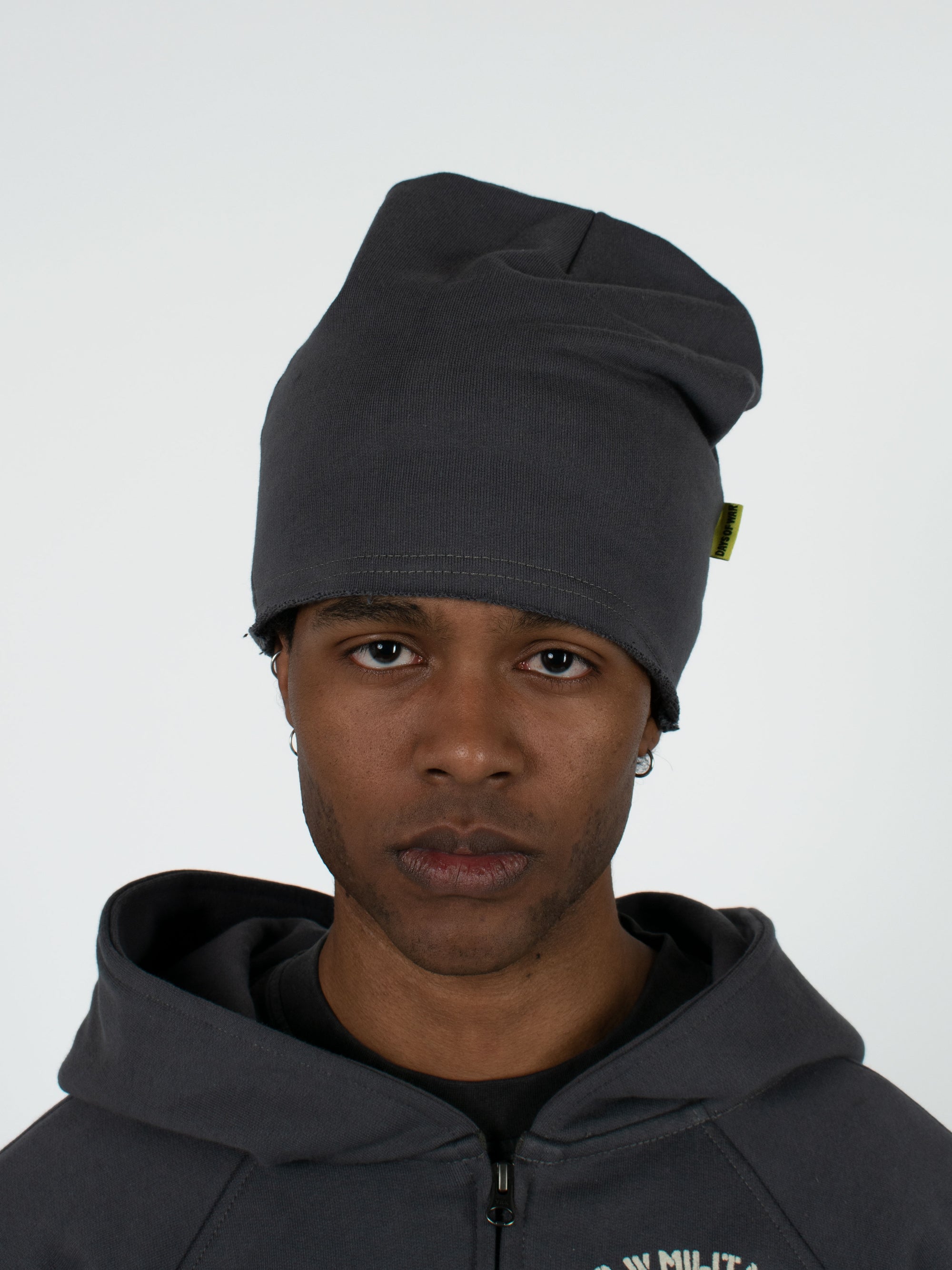 THE ESSENTIAL BEANIE