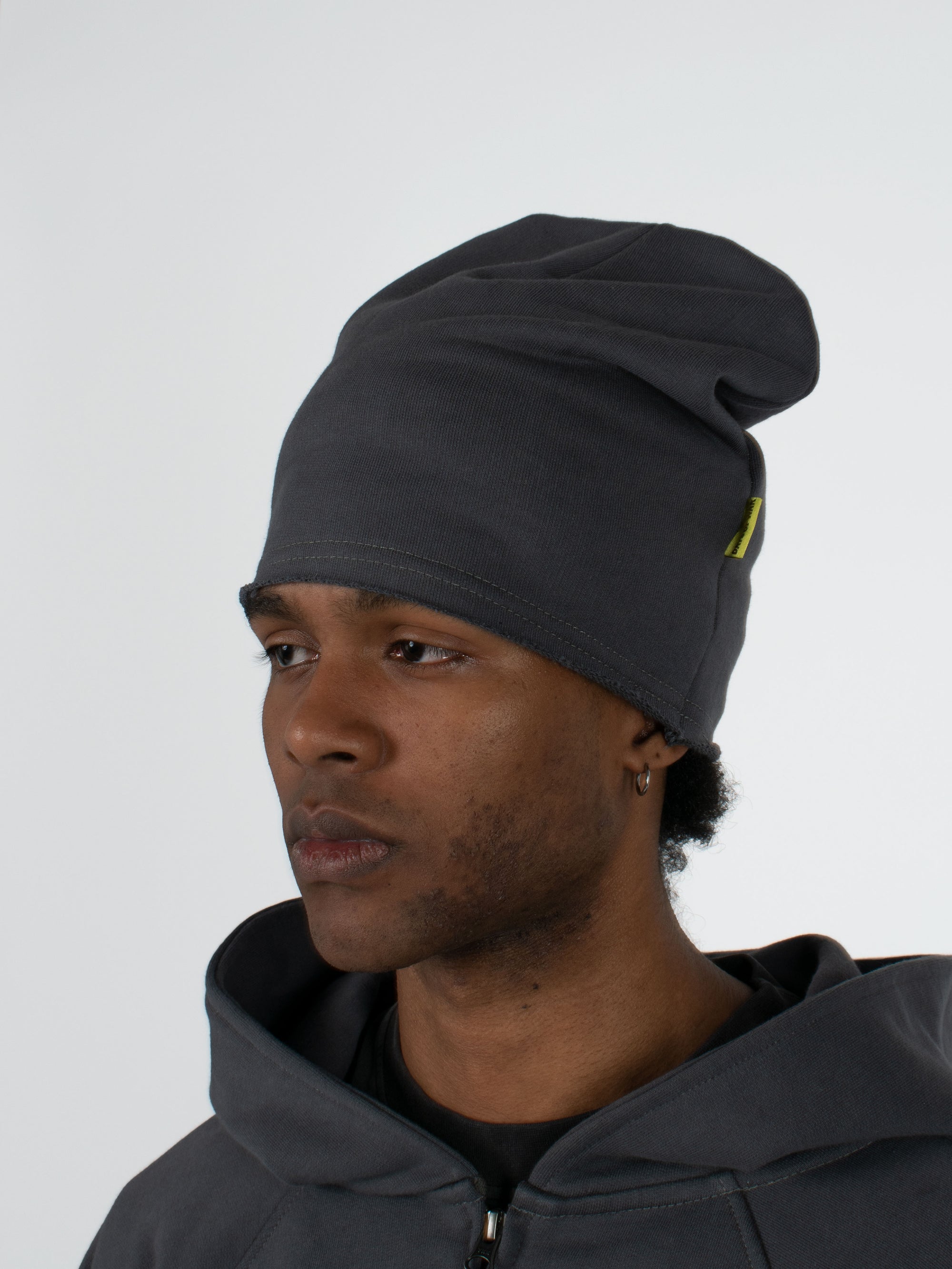 THE ESSENTIAL BEANIE