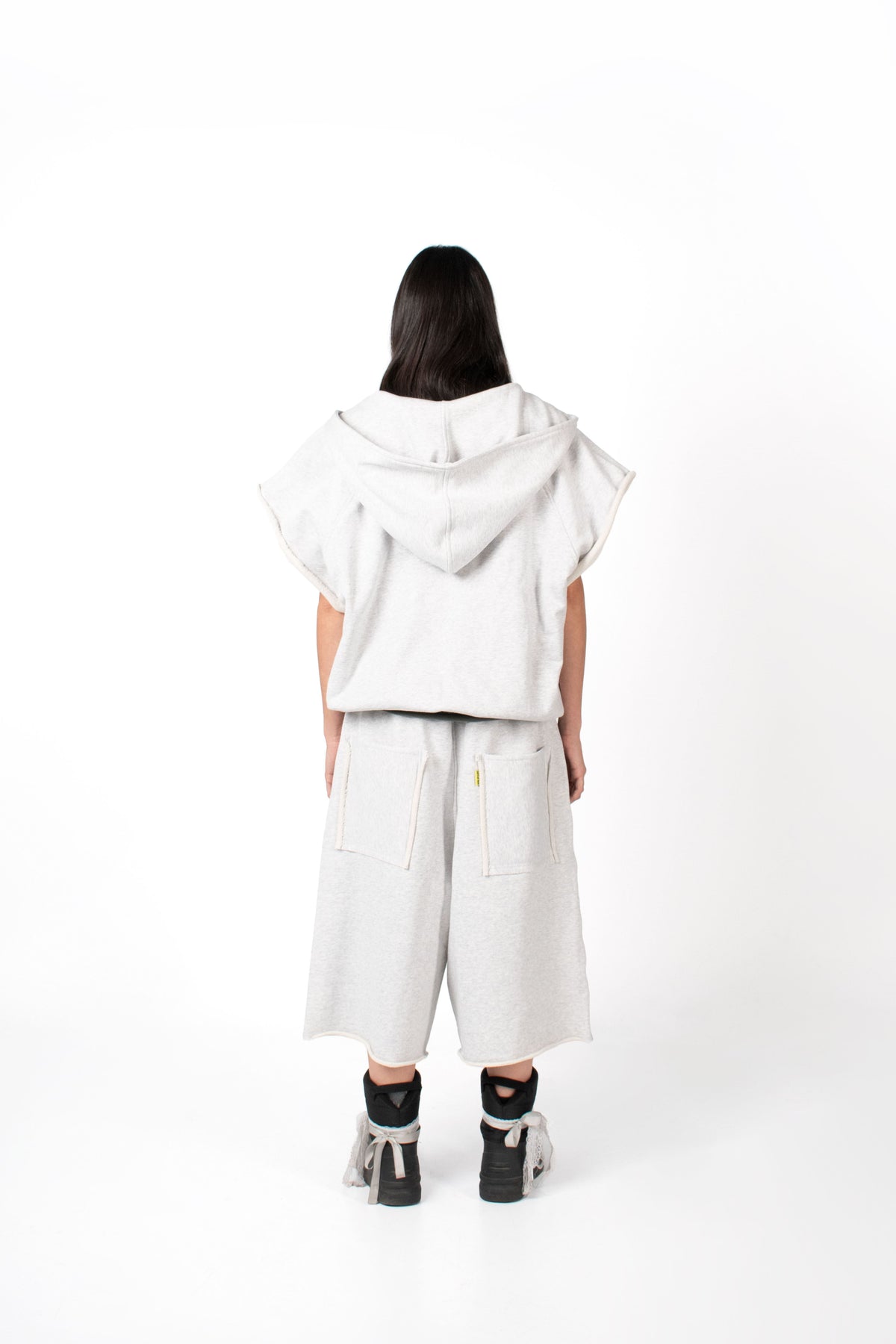 Women's baggy grey sweat shorts streetwear fit
